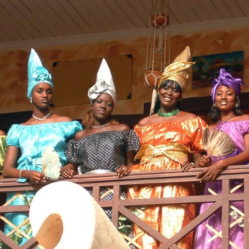 sahel-decouverte-agence-voyage-senegal-saint-lois-cours-elegance-signare-mode-beaute-afrique